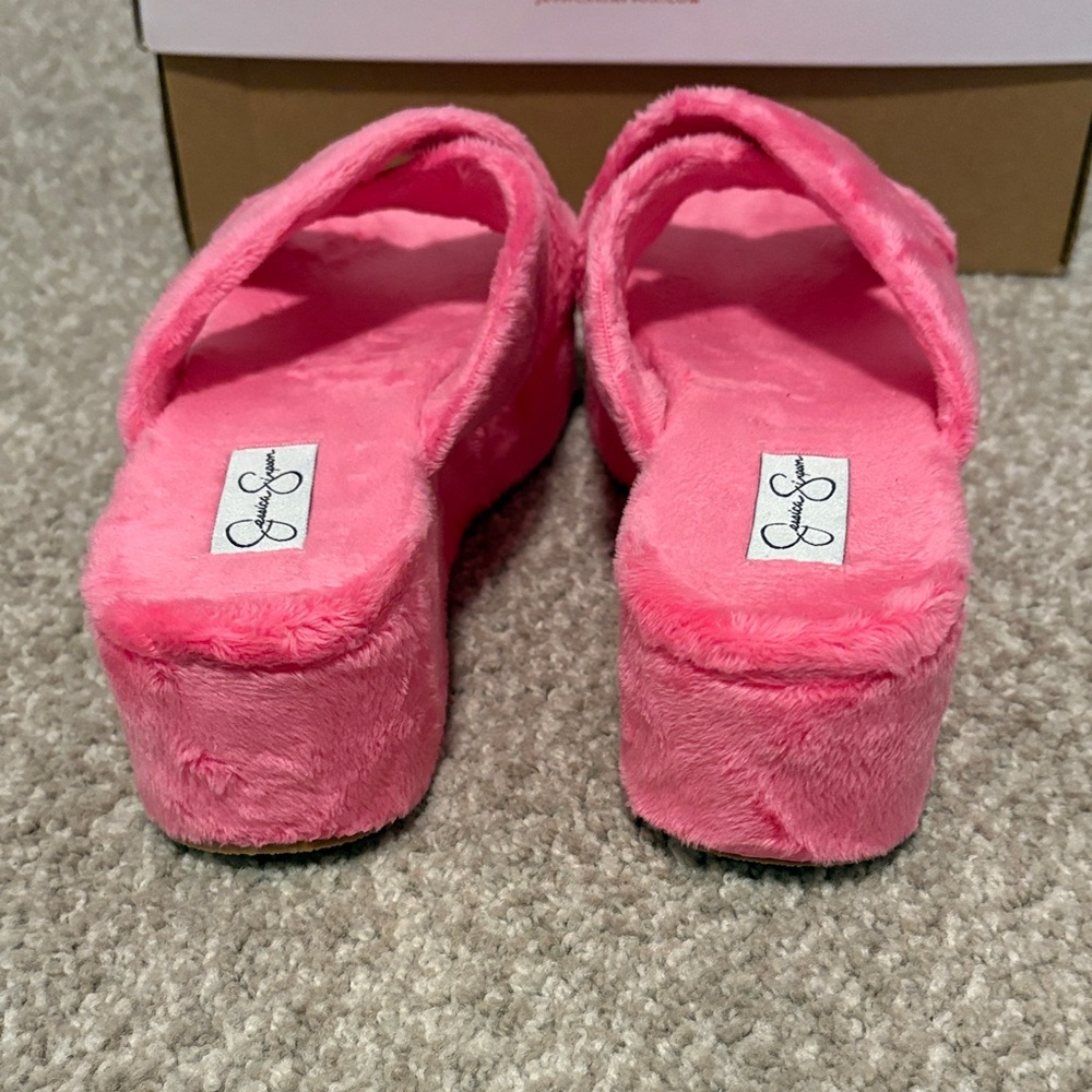 Jessica Simpson pink, fuzzy platform slippers. Size: 8M. - Picture 6 of 8
